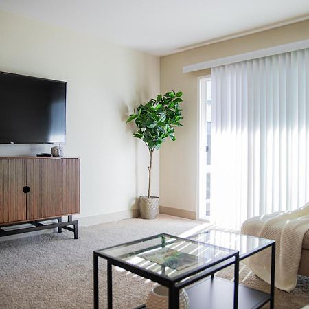 Luxurious Apartment With The Marina View Los Angeles Dış mekan fotoğraf